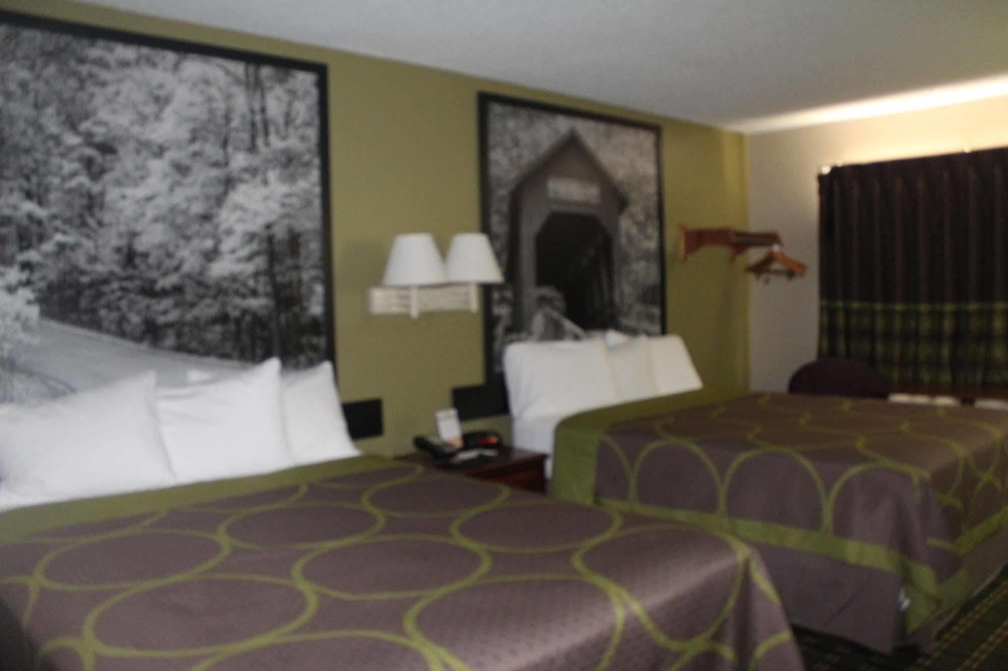 ซูเปอร์ 8 บาย วินด์แฮม มิชิแกน ซิตี้ Hotel มิชิแกนซิตี ภายนอก รูปภาพ